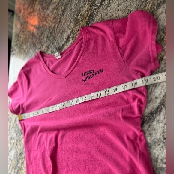 VINTAGE Jerry Springer Talkshow Pink V Neck SECURITY Short sleeve T-shirt Size M - Picture 12 of 17